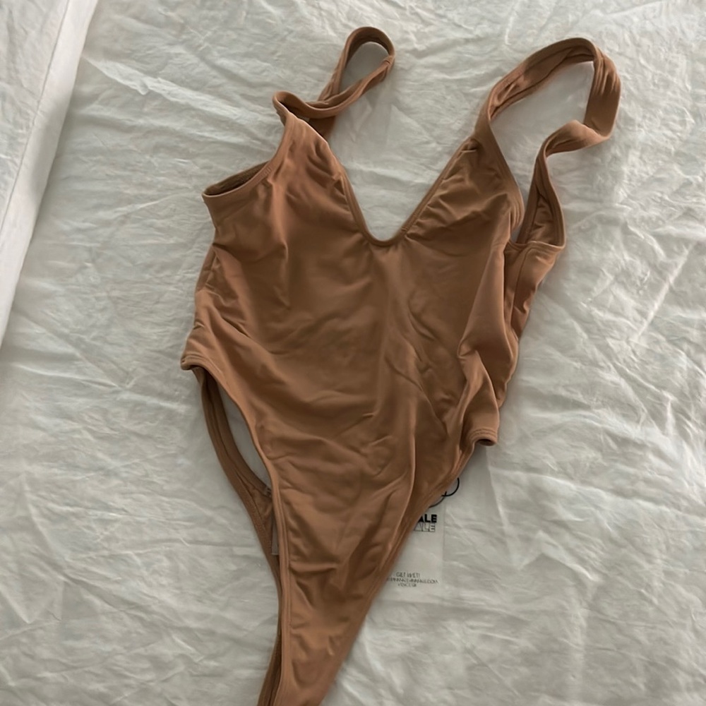 Minimale Animale One piece Nude Swimsuit